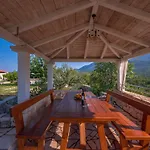 Luce Βίλα Omiš